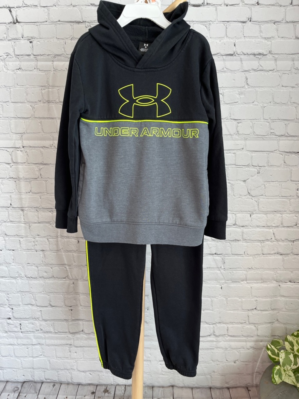 Under Armour Boys Hoodie and Jogger Set